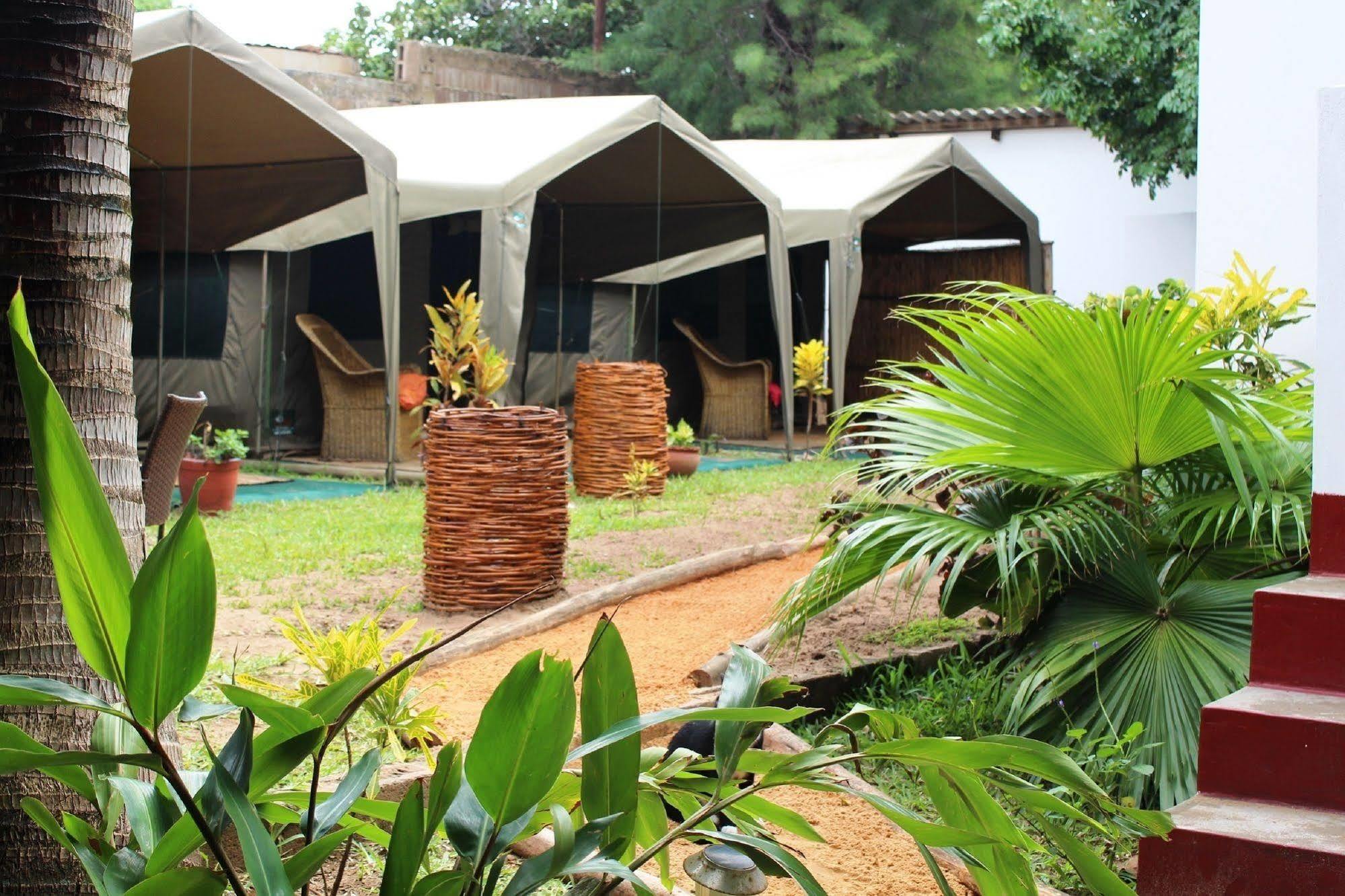 Devocean Eco Adventure Lodge Понта-ду-Ору Екстер'єр фото